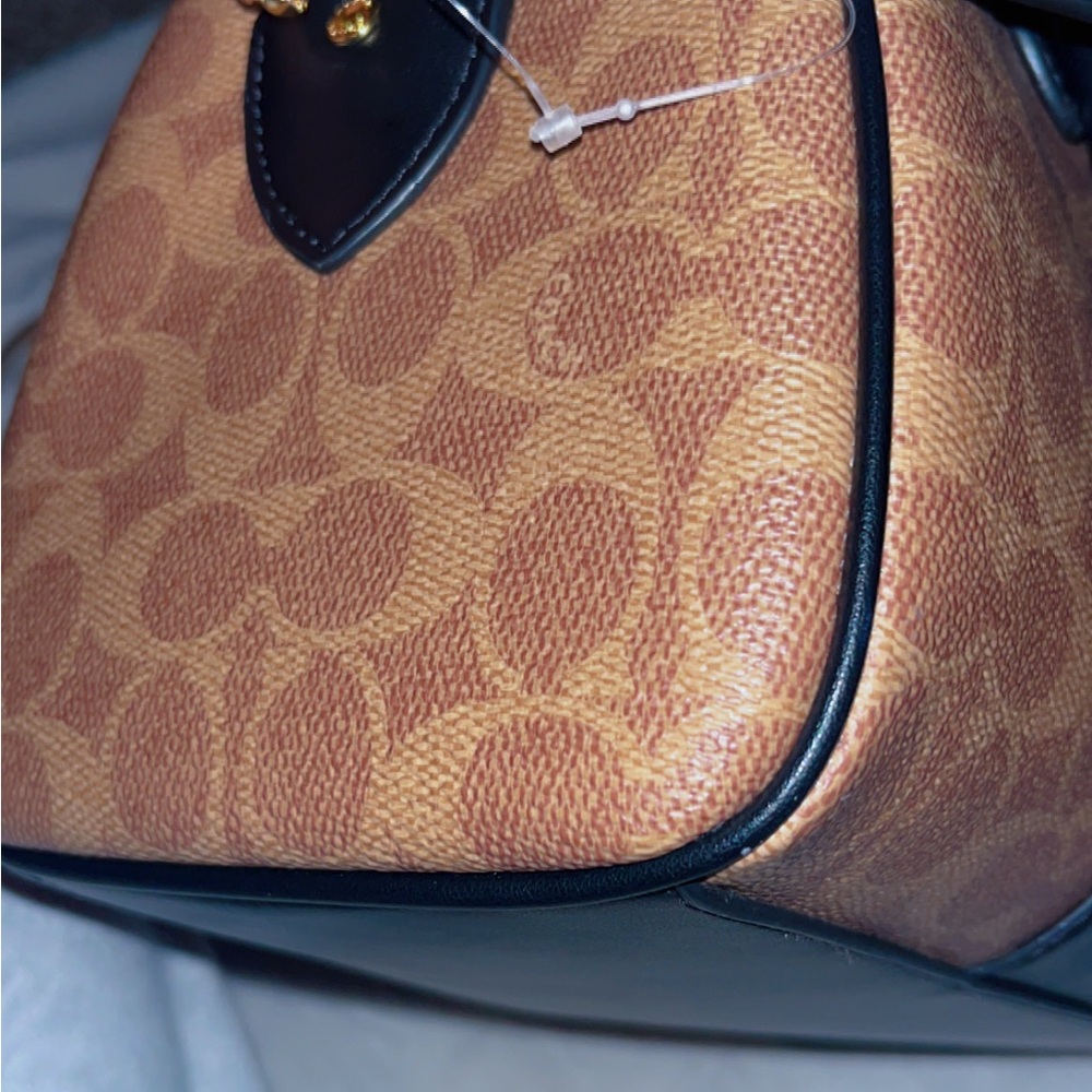 Coach Rowan bag. - Picture 4 of 6